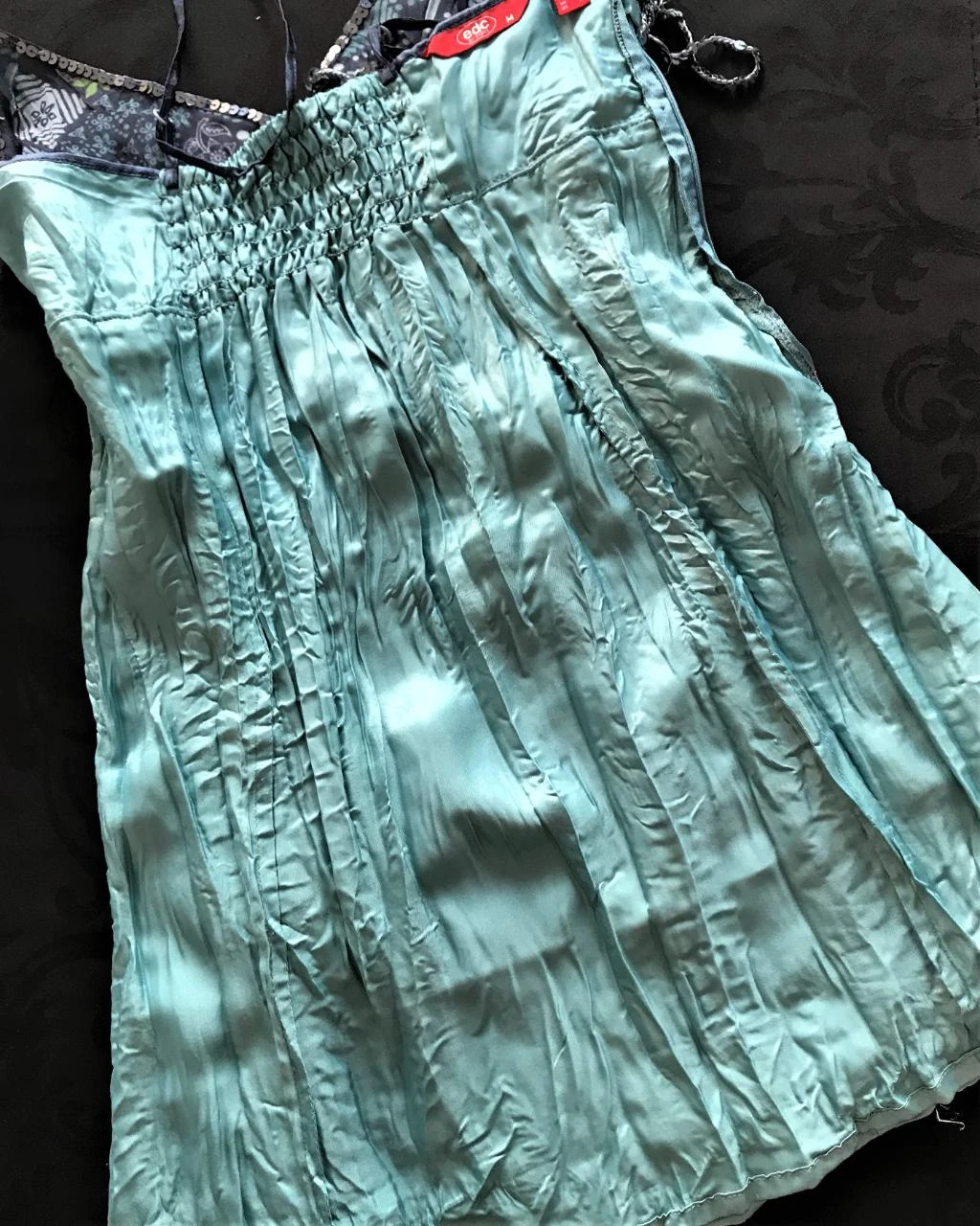 EDC Esperit hermosa blusa satinada forrada con un suave chaleco corto. – photo 10